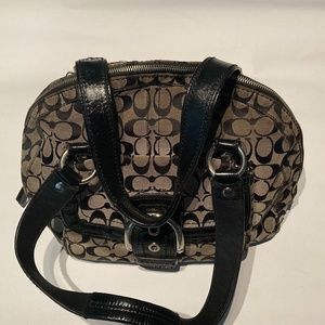 Coach shoulder bag